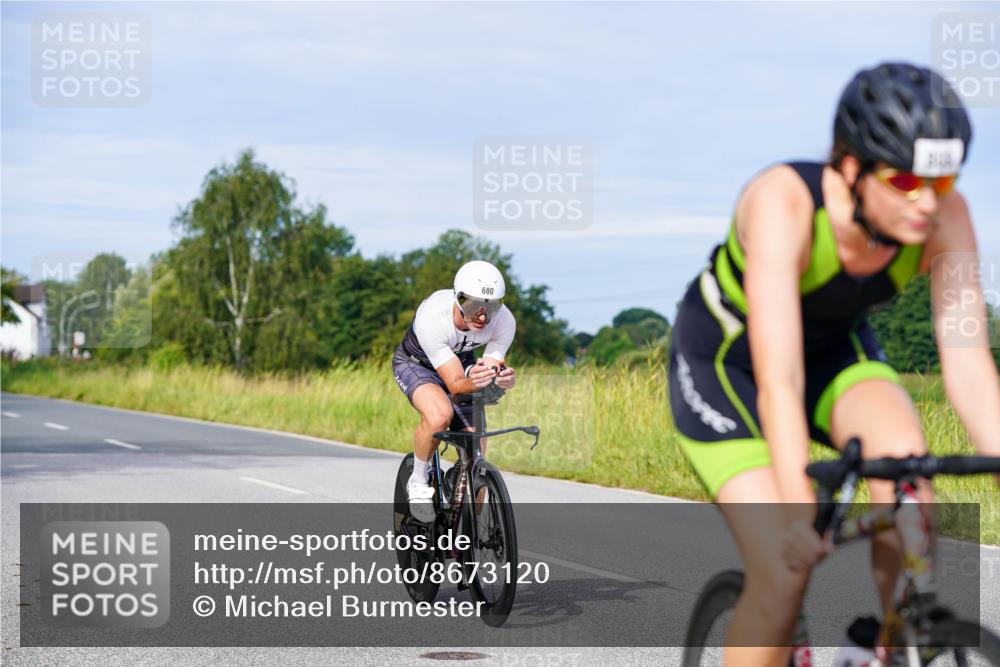 31.08.2025 - Elbe Triathlon Hamburg Michael Burmester http://msf.ph/oto/8673120 31.08.2025 10:10:28 Radfahren 631, 680, 715, 716, 809, 829 meine-sportfotos.de
