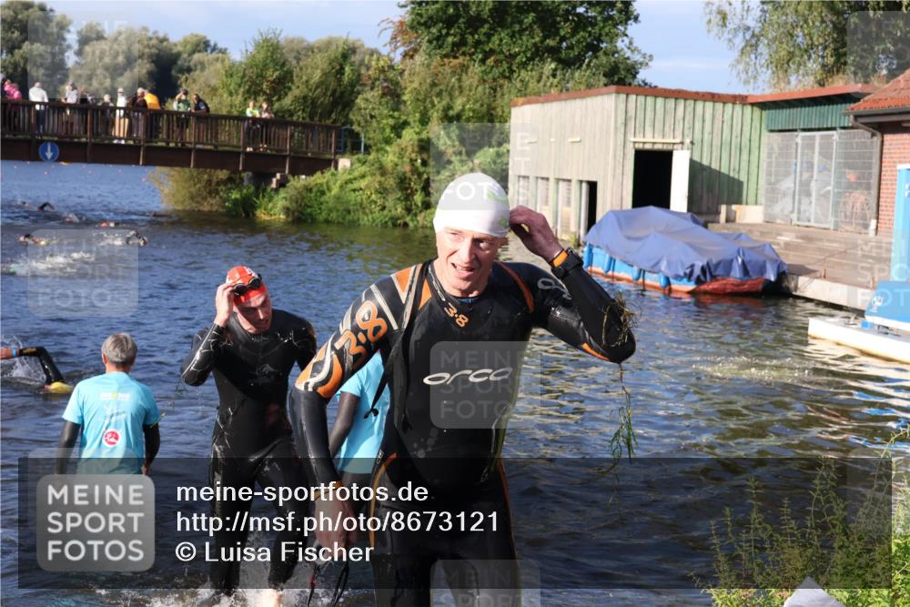31.08.2025 - Elbe Triathlon Hamburg Luisa Fischer http://msf.ph/oto/8673121 31.08.2025 08:41:45 Schwimmen 332, 340 meine-sportfotos.de