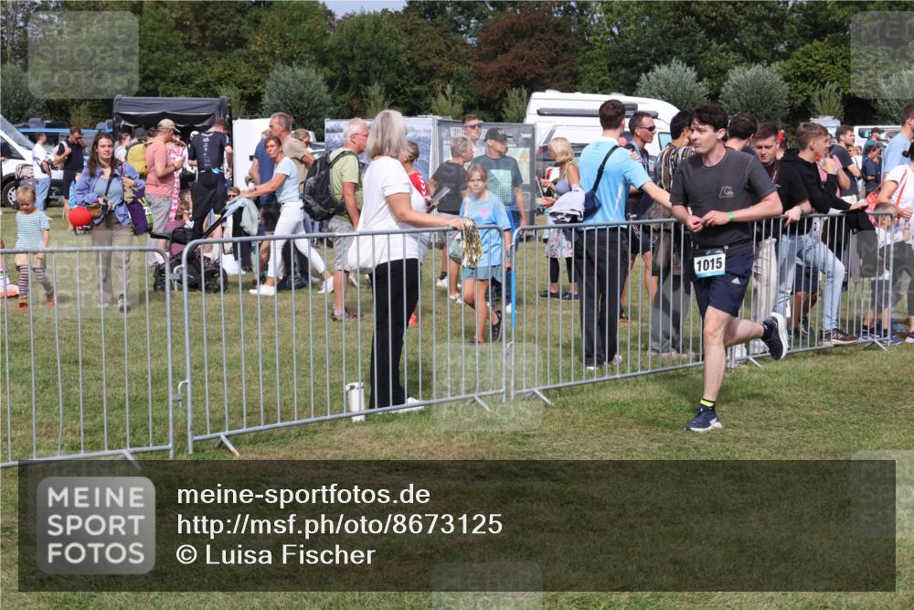 31.08.2025 - Elbe Triathlon Hamburg Luisa Fischer http://msf.ph/oto/8673125 31.08.2025 11:00:46 Laufen 1015 meine-sportfotos.de