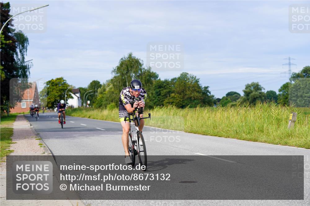 31.08.2025 - Elbe Triathlon Hamburg Michael Burmester http://msf.ph/oto/8673132 31.08.2025 10:10:29 Radfahren 631, 680, 715, 809, 829 meine-sportfotos.de