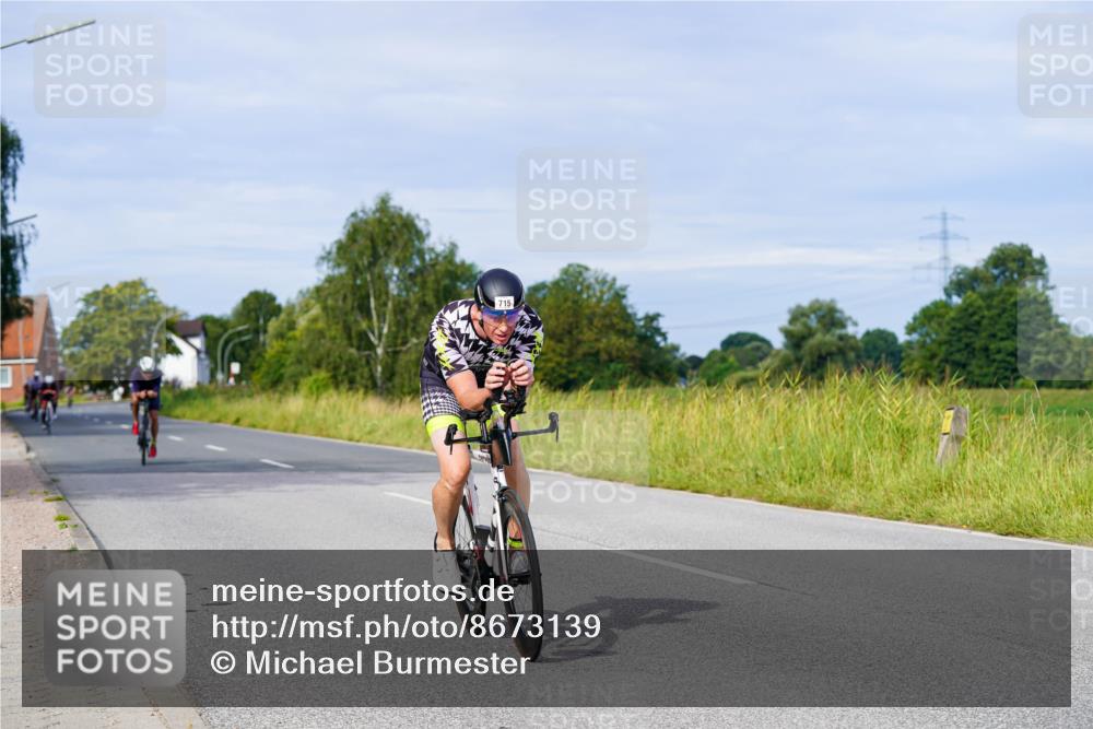 31.08.2025 - Elbe Triathlon Hamburg Michael Burmester http://msf.ph/oto/8673139 31.08.2025 10:10:29 Radfahren 631, 680, 715, 809, 829 meine-sportfotos.de