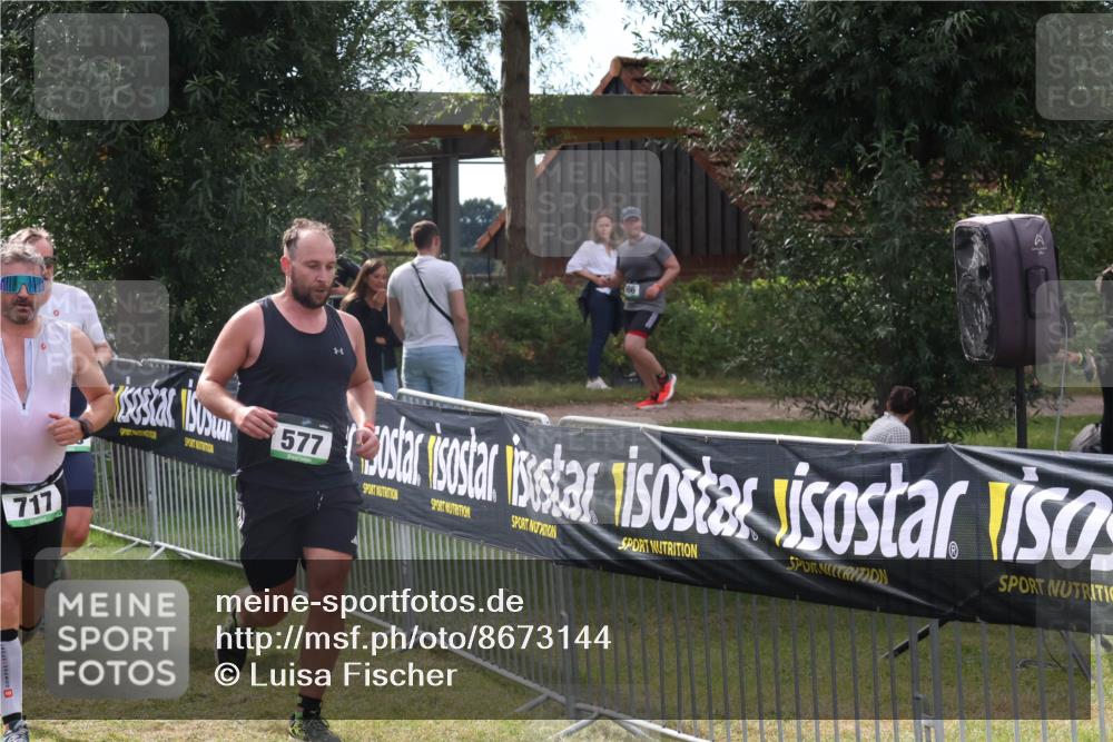 31.08.2025 - Elbe Triathlon Hamburg Luisa Fischer http://msf.ph/oto/8673144 31.08.2025 11:01:04 Laufen 717, 577 meine-sportfotos.de