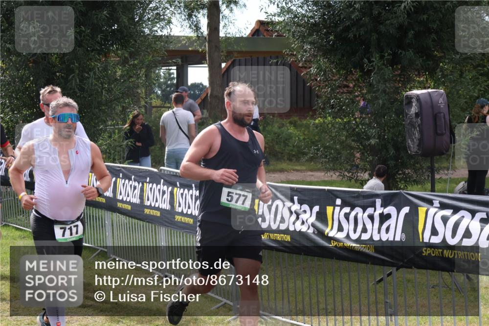 31.08.2025 - Elbe Triathlon Hamburg Luisa Fischer http://msf.ph/oto/8673148 31.08.2025 11:01:05 Laufen 717, 577, 2 meine-sportfotos.de