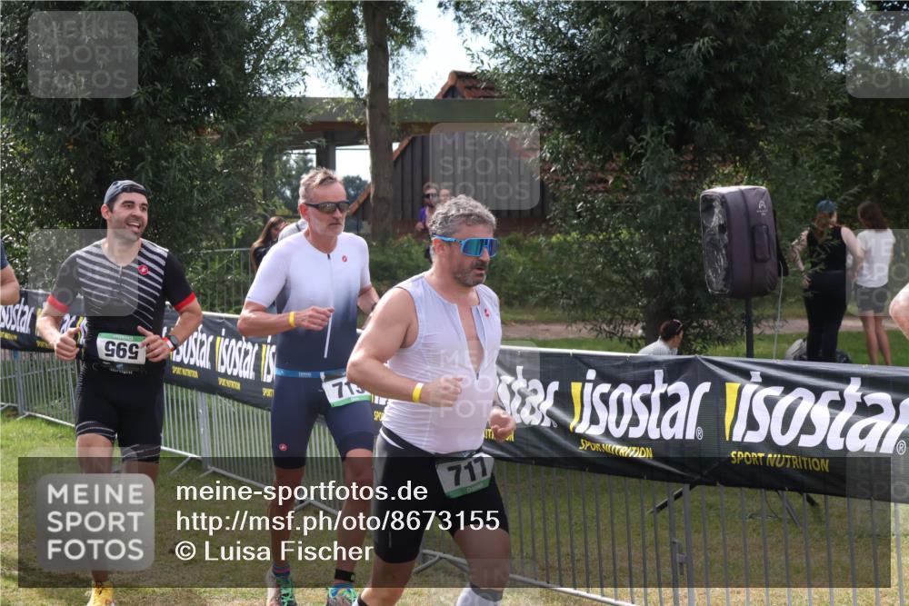 31.08.2025 - Elbe Triathlon Hamburg Luisa Fischer http://msf.ph/oto/8673155 31.08.2025 11:01:06 Laufen 969, 713, 717 meine-sportfotos.de
