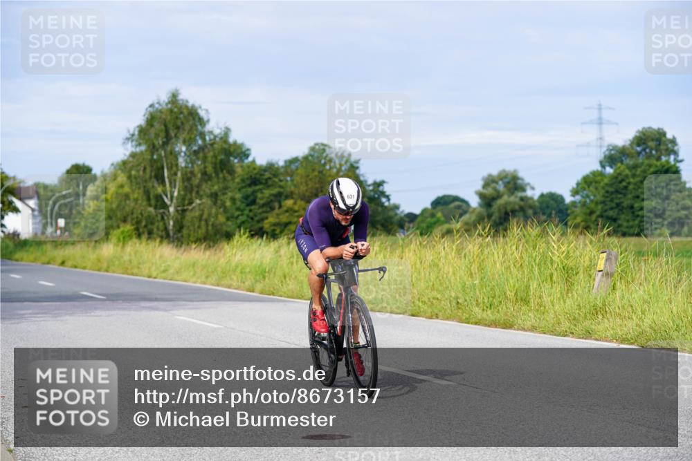 31.08.2025 - Elbe Triathlon Hamburg Michael Burmester http://msf.ph/oto/8673157 31.08.2025 10:10:31 Radfahren 558, 631, 678, 680, 715, 829 meine-sportfotos.de