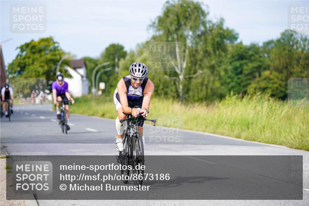 31.08.2025 - Elbe Triathlon Hamburg Michael Burmester http://msf.ph/oto/8673186 31.08.2025 10:10:38 Radfahren 497, 558, 653, 678, 929 meine-sportfotos.de