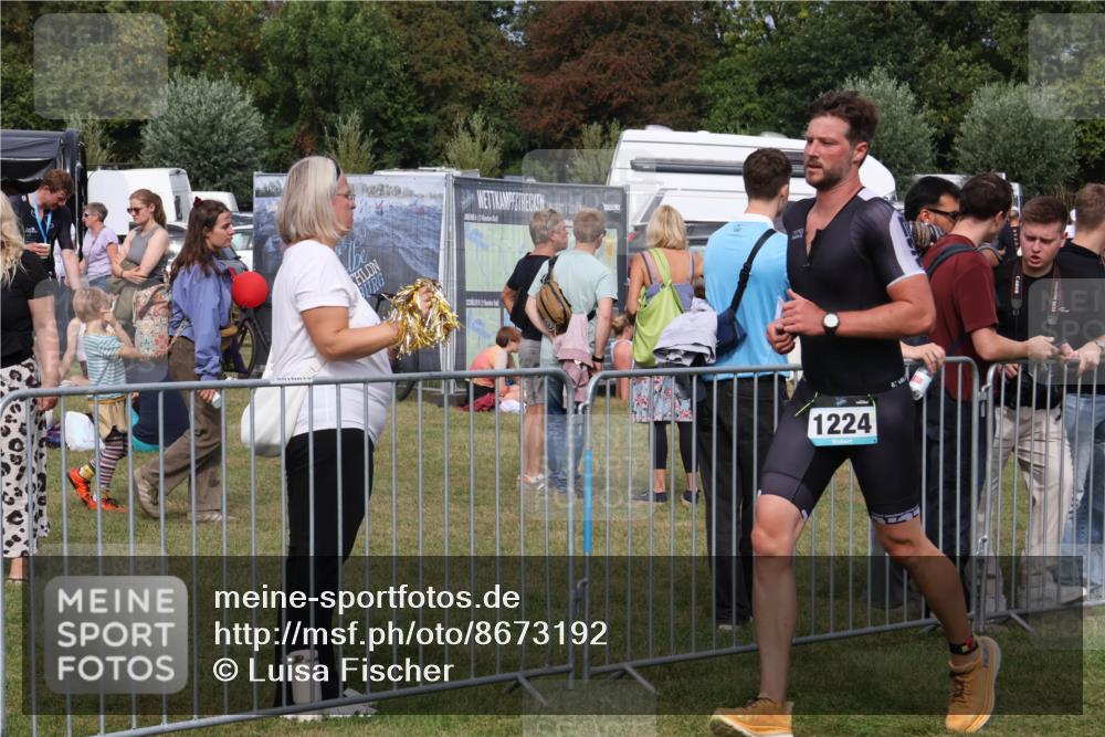 31.08.2025 - Elbe Triathlon Hamburg Luisa Fischer http://msf.ph/oto/8673192 31.08.2025 11:01:27 Laufen 2, 1224 meine-sportfotos.de
