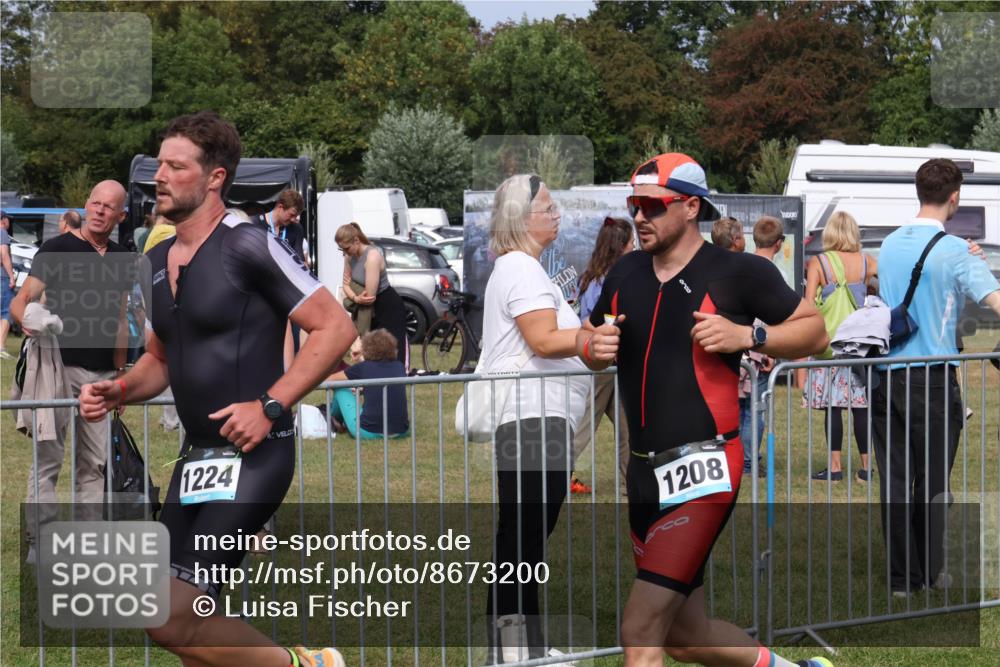 31.08.2025 - Elbe Triathlon Hamburg Luisa Fischer http://msf.ph/oto/8673200 31.08.2025 11:01:28 Laufen 1224, 1208 meine-sportfotos.de