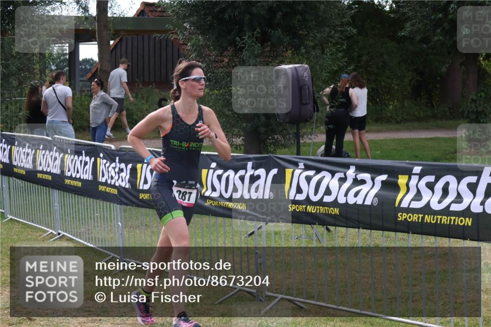 31.08.2025 - Elbe Triathlon Hamburg Luisa Fischer http://msf.ph/oto/8673204 31.08.2025 11:01:31 Laufen 9, 287 meine-sportfotos.de