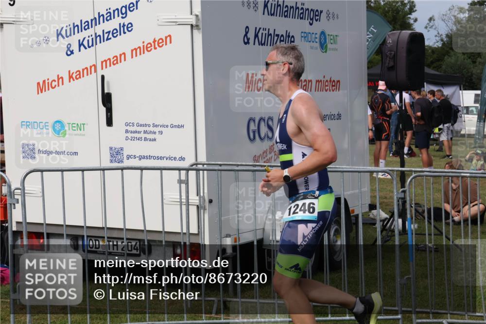 31.08.2025 - Elbe Triathlon Hamburg Luisa Fischer http://msf.ph/oto/8673220 31.08.2025 11:01:38 Laufen 19, 22145, 1992, 1246, 204, 13 meine-sportfotos.de