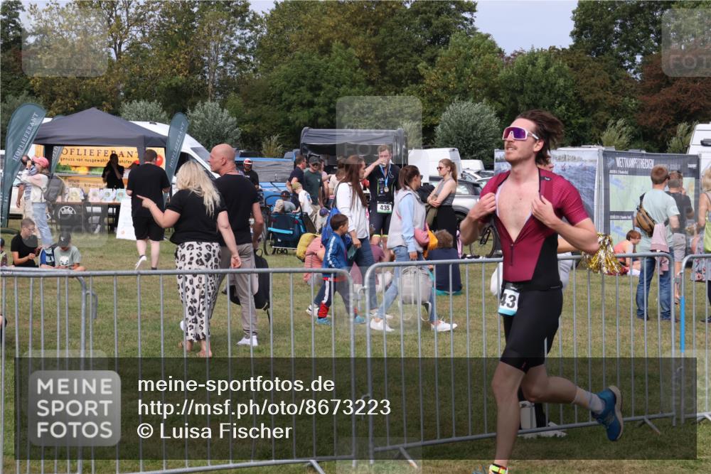 31.08.2025 - Elbe Triathlon Hamburg Luisa Fischer http://msf.ph/oto/8673223 31.08.2025 11:01:40 Laufen 435, 43 meine-sportfotos.de