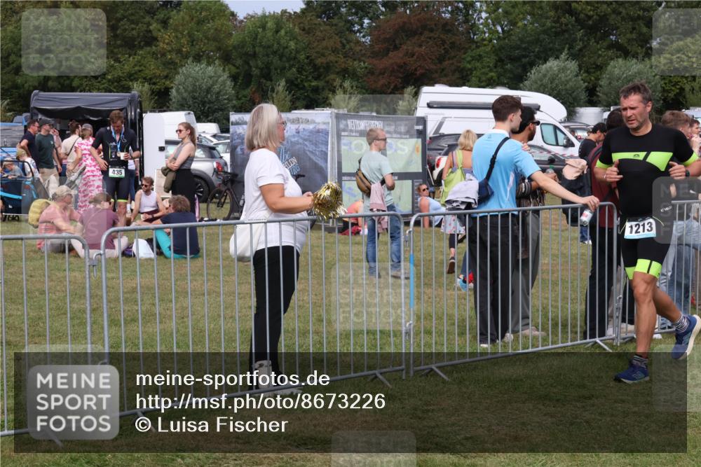 31.08.2025 - Elbe Triathlon Hamburg Luisa Fischer http://msf.ph/oto/8673226 31.08.2025 11:01:45 Laufen 763, 435, 1213 meine-sportfotos.de