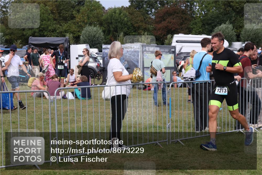 31.08.2025 - Elbe Triathlon Hamburg Luisa Fischer http://msf.ph/oto/8673229 31.08.2025 11:01:46 Laufen 435, 11, 1, 1213 meine-sportfotos.de