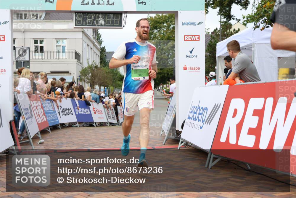 31.08.2025 - 21. Blankeneser Heldenlauf Strokosch-Dieckow http://msf.ph/oto/8673236 31.08.2025 10:51:45 Ziel 3627, 3021 meine-sportfotos.de