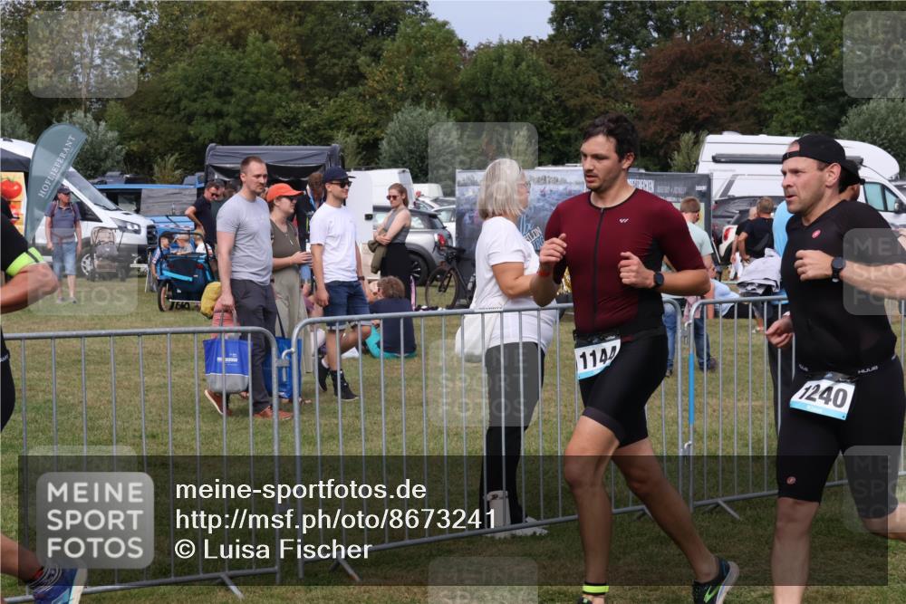 31.08.2025 - Elbe Triathlon Hamburg Luisa Fischer http://msf.ph/oto/8673241 31.08.2025 11:01:47 Laufen 114, 1240 meine-sportfotos.de