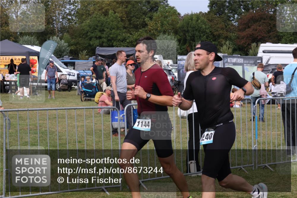 31.08.2025 - Elbe Triathlon Hamburg Luisa Fischer http://msf.ph/oto/8673244 31.08.2025 11:01:48 Laufen 1144, 240 meine-sportfotos.de