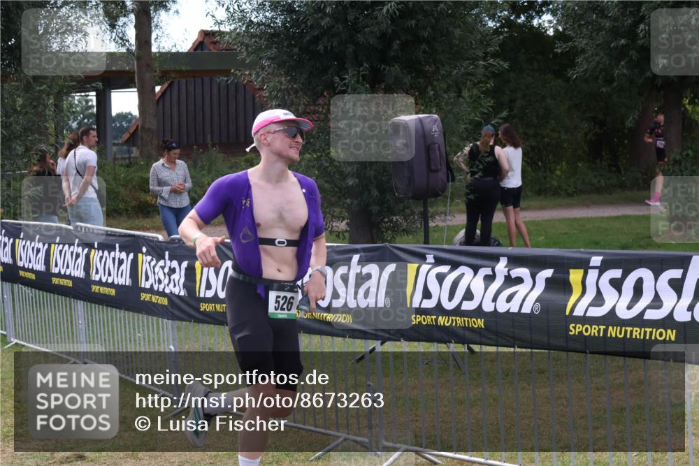 31.08.2025 - Elbe Triathlon Hamburg Luisa Fischer http://msf.ph/oto/8673263 31.08.2025 11:01:52 Laufen 526 meine-sportfotos.de