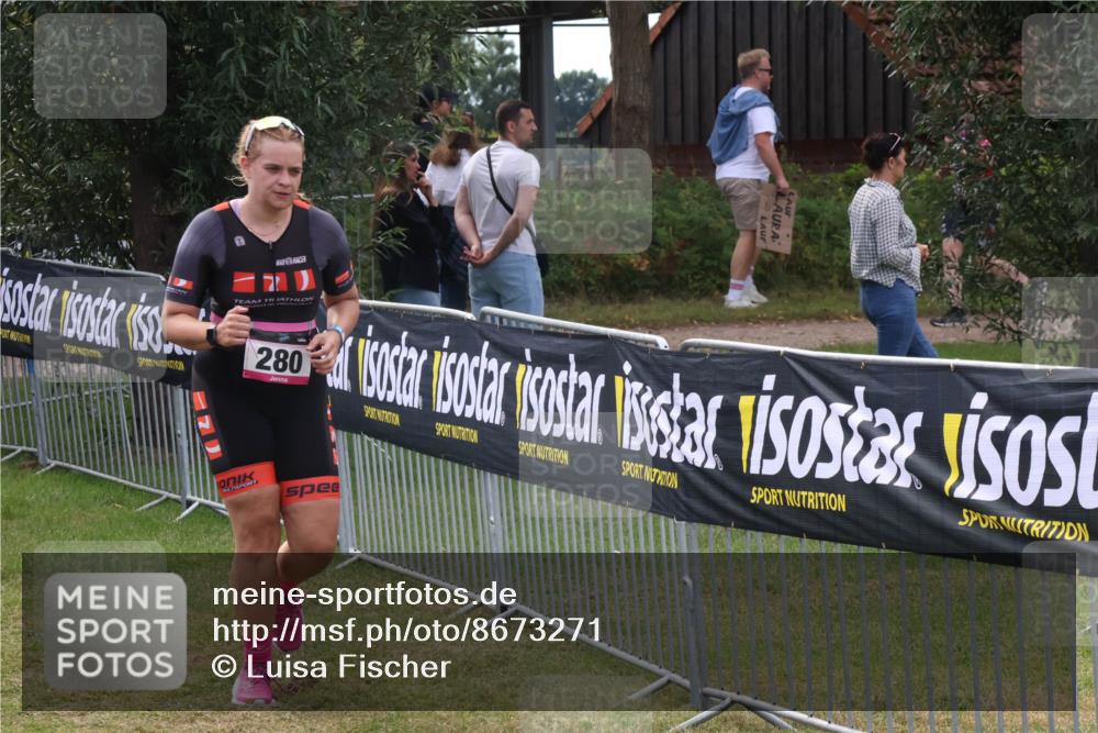 31.08.2025 - Elbe Triathlon Hamburg Luisa Fischer http://msf.ph/oto/8673271 31.08.2025 11:02:03 Laufen 280 meine-sportfotos.de