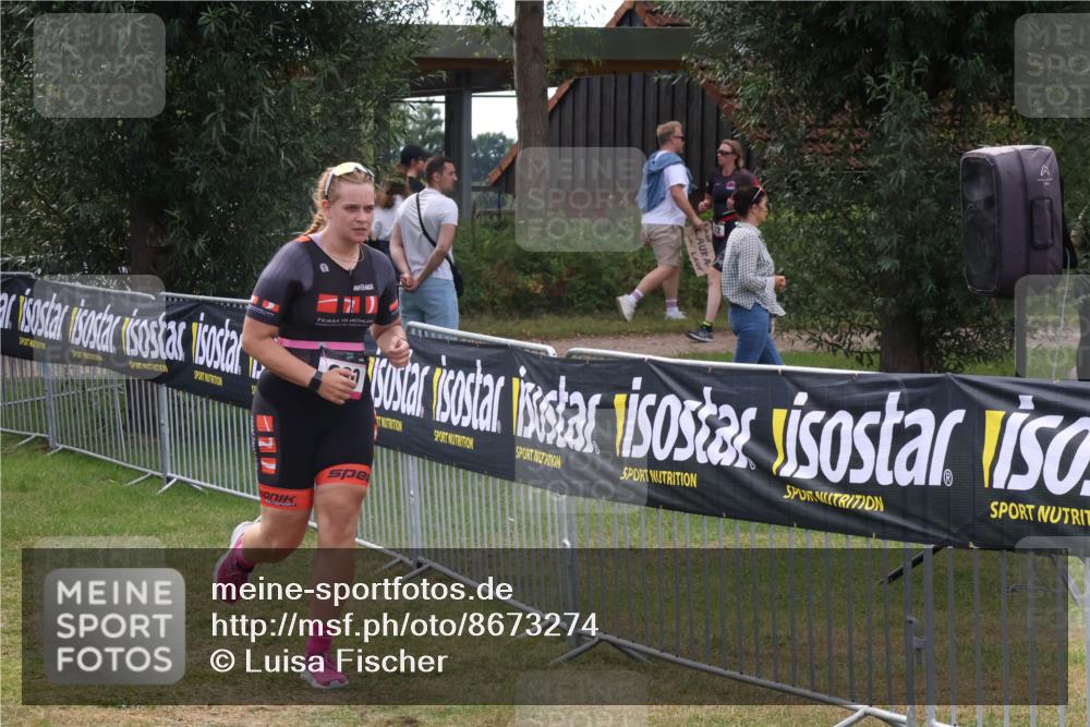 31.08.2025 - Elbe Triathlon Hamburg Luisa Fischer http://msf.ph/oto/8673274 31.08.2025 11:02:04 Laufen  meine-sportfotos.de