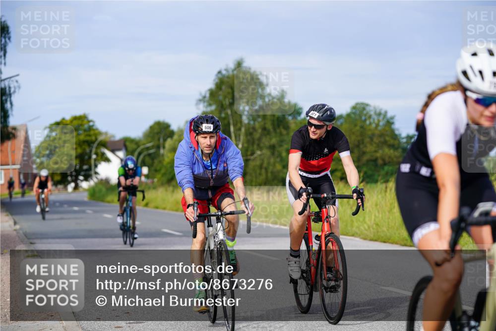 31.08.2025 - Elbe Triathlon Hamburg Michael Burmester http://msf.ph/oto/8673276 31.08.2025 10:10:55 Radfahren 521, 606, 616, 627, 692, 785 meine-sportfotos.de