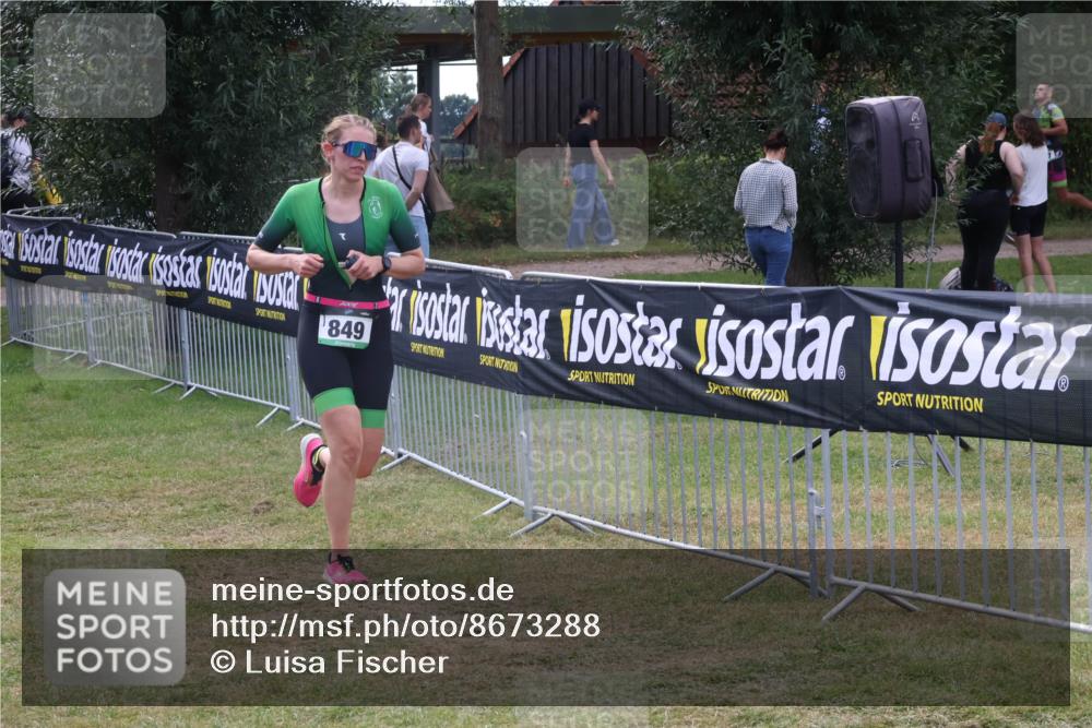 31.08.2025 - Elbe Triathlon Hamburg Luisa Fischer http://msf.ph/oto/8673288 31.08.2025 11:02:06 Laufen 10, 849 meine-sportfotos.de