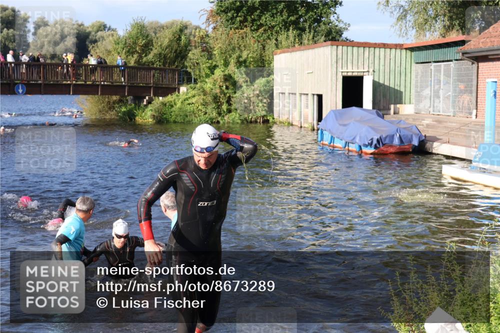 31.08.2025 - Elbe Triathlon Hamburg Luisa Fischer http://msf.ph/oto/8673289 31.08.2025 08:42:36 Schwimmen 252, 272, 276, 367 meine-sportfotos.de