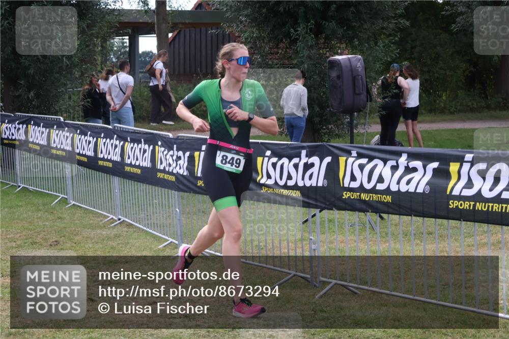 31.08.2025 - Elbe Triathlon Hamburg Luisa Fischer http://msf.ph/oto/8673294 31.08.2025 11:02:06 Laufen 1001, 849 meine-sportfotos.de