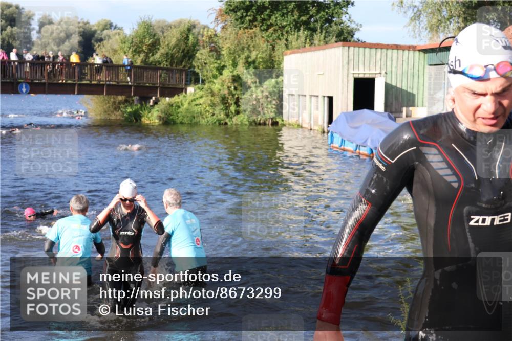 31.08.2025 - Elbe Triathlon Hamburg Luisa Fischer http://msf.ph/oto/8673299 31.08.2025 08:42:38 Schwimmen 252, 272, 367, 369 meine-sportfotos.de