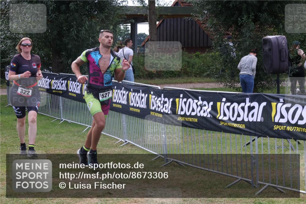 31.08.2025 - Elbe Triathlon Hamburg Luisa Fischer http://msf.ph/oto/8673306 31.08.2025 11:02:13 Laufen 322, 527 meine-sportfotos.de
