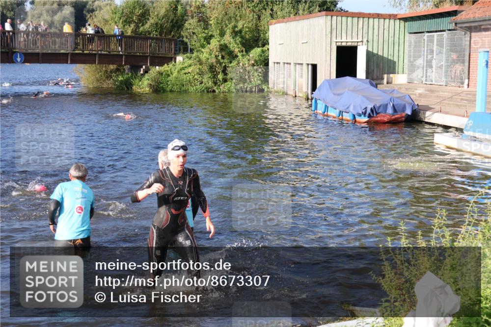 31.08.2025 - Elbe Triathlon Hamburg Luisa Fischer http://msf.ph/oto/8673307 31.08.2025 08:42:39 Schwimmen 270, 272, 367, 369 meine-sportfotos.de