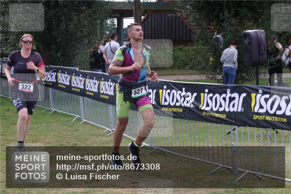 31.08.2025 - Elbe Triathlon Hamburg Luisa Fischer http://msf.ph/oto/8673308 31.08.2025 11:02:13 Laufen 322, 527 meine-sportfotos.de