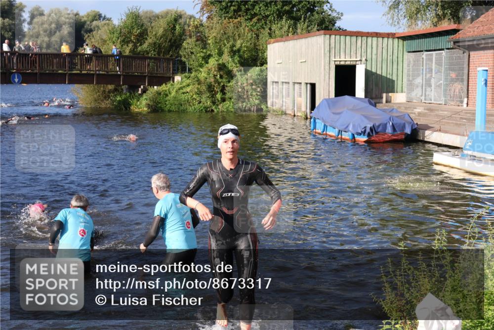 31.08.2025 - Elbe Triathlon Hamburg Luisa Fischer http://msf.ph/oto/8673317 31.08.2025 08:42:40 Schwimmen 270, 272, 367, 369 meine-sportfotos.de