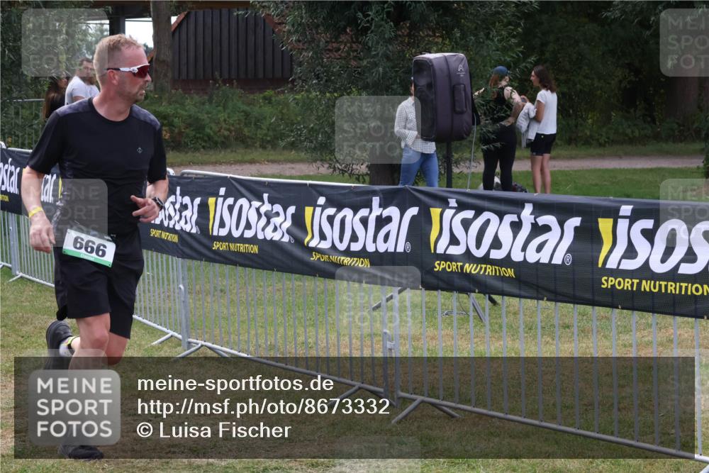 31.08.2025 - Elbe Triathlon Hamburg Luisa Fischer http://msf.ph/oto/8673332 31.08.2025 11:02:31 Laufen 666 meine-sportfotos.de