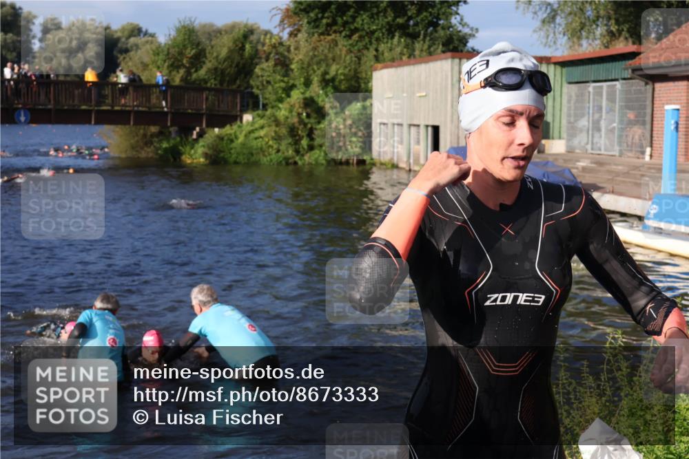 31.08.2025 - Elbe Triathlon Hamburg Luisa Fischer http://msf.ph/oto/8673333 31.08.2025 08:42:42 Schwimmen 270, 272, 369 meine-sportfotos.de