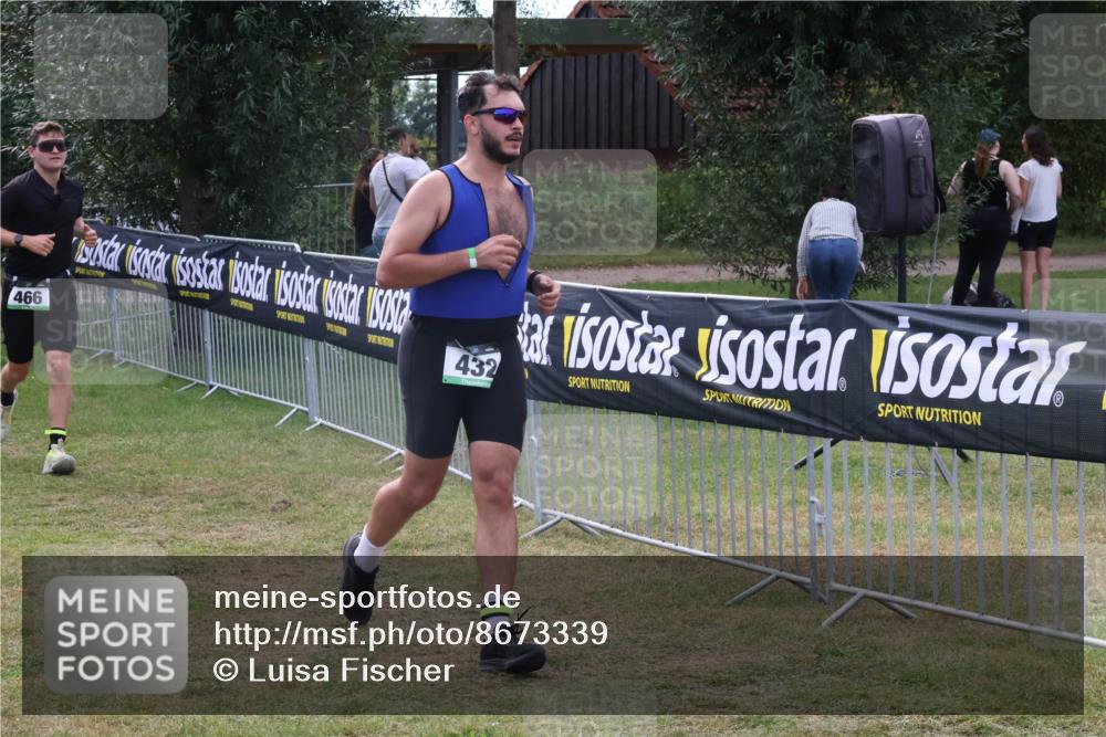 31.08.2025 - Elbe Triathlon Hamburg Luisa Fischer http://msf.ph/oto/8673339 31.08.2025 11:02:48 Laufen 466, 432 meine-sportfotos.de