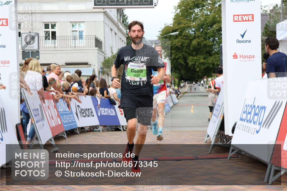 31.08.2025 - 21. Blankeneser Heldenlauf Strokosch-Dieckow http://msf.ph/oto/8673345 31.08.2025 10:51:43 Ziel 3627, 3021 meine-sportfotos.de