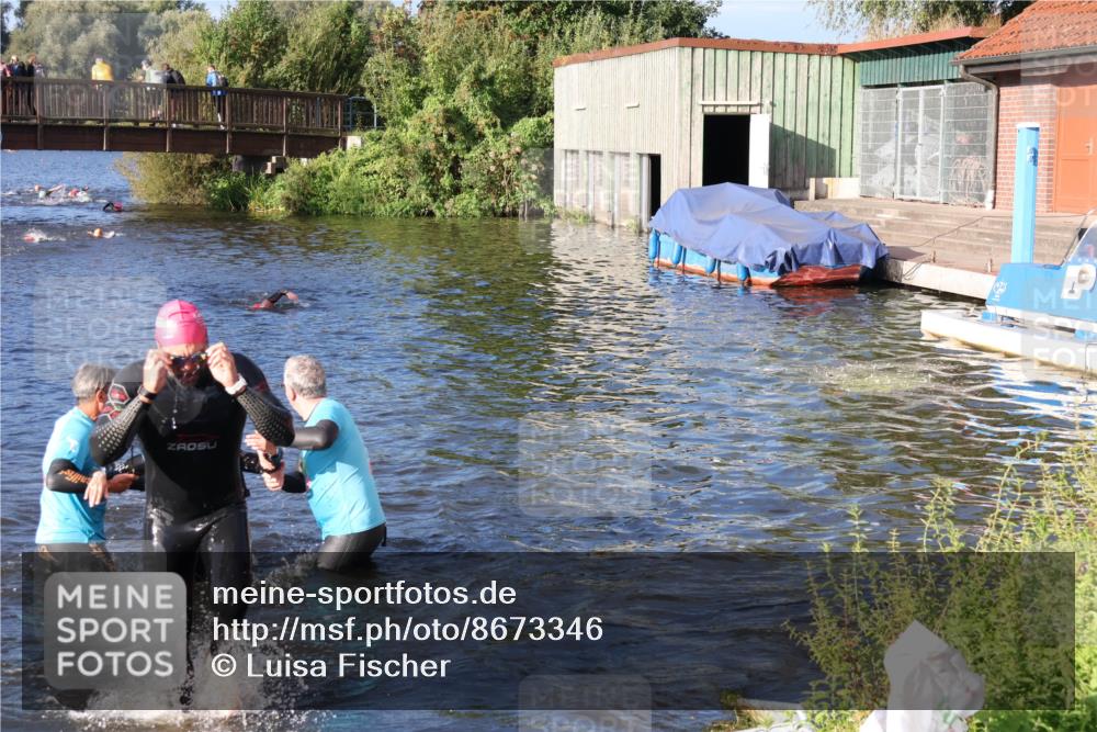 31.08.2025 - Elbe Triathlon Hamburg Luisa Fischer http://msf.ph/oto/8673346 31.08.2025 08:42:46 Schwimmen 270, 369 meine-sportfotos.de