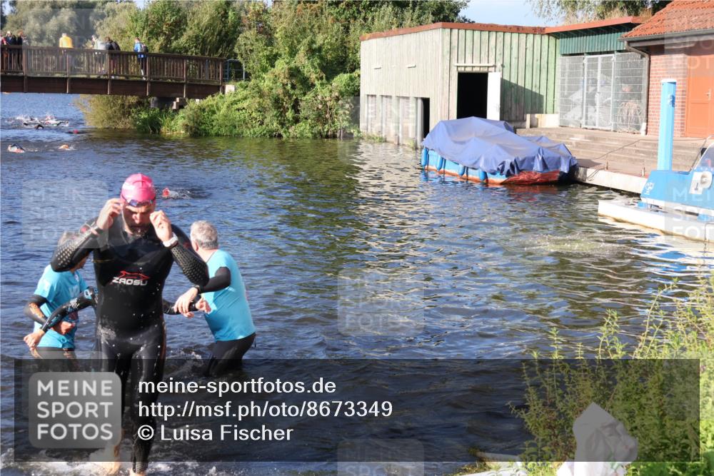 31.08.2025 - Elbe Triathlon Hamburg Luisa Fischer http://msf.ph/oto/8673349 31.08.2025 08:42:46 Schwimmen 270, 369 meine-sportfotos.de