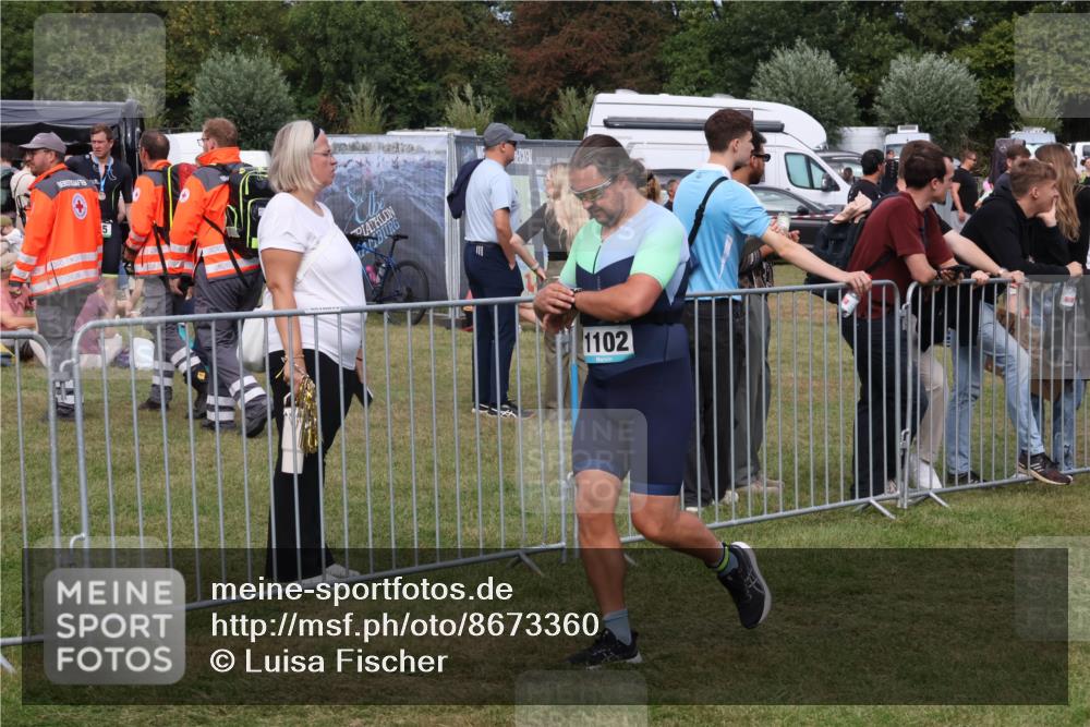 31.08.2025 - Elbe Triathlon Hamburg Luisa Fischer http://msf.ph/oto/8673360 31.08.2025 11:02:54 Laufen 5, 1102 meine-sportfotos.de