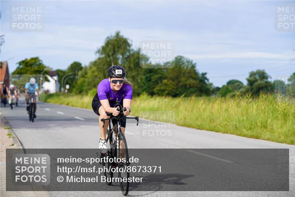 31.08.2025 - Elbe Triathlon Hamburg Michael Burmester http://msf.ph/oto/8673371 31.08.2025 10:11:26 Radfahren 483, 650, 797, 830, 840, 853 meine-sportfotos.de
