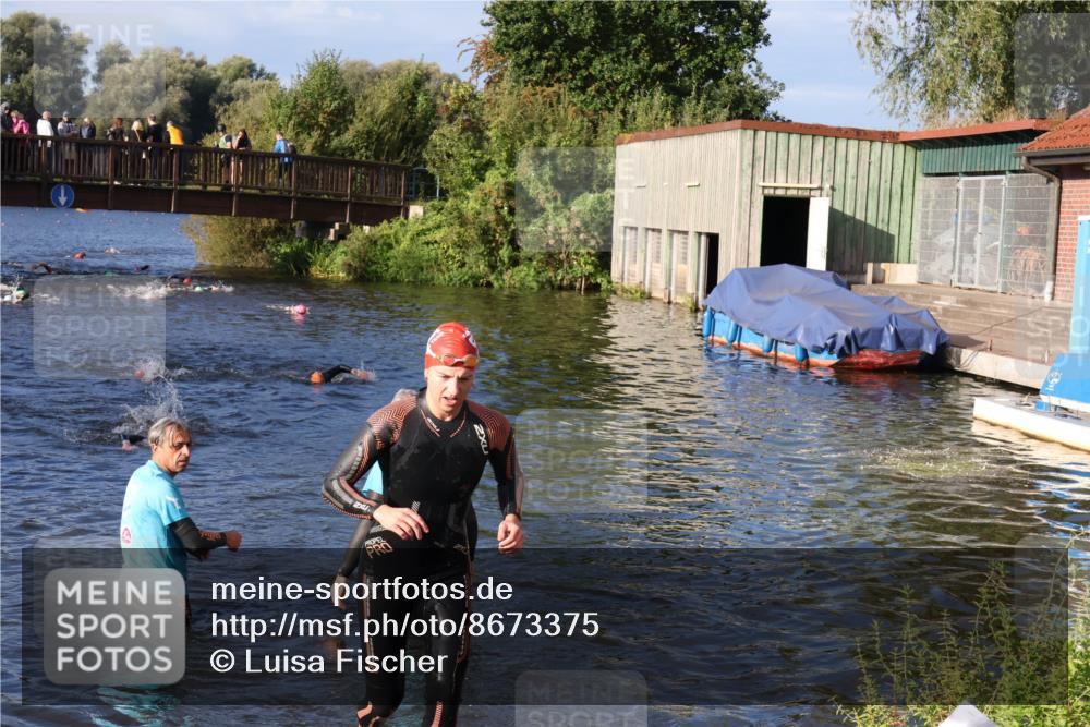 31.08.2025 - Elbe Triathlon Hamburg Luisa Fischer http://msf.ph/oto/8673375 31.08.2025 08:43:08 Schwimmen 265 meine-sportfotos.de
