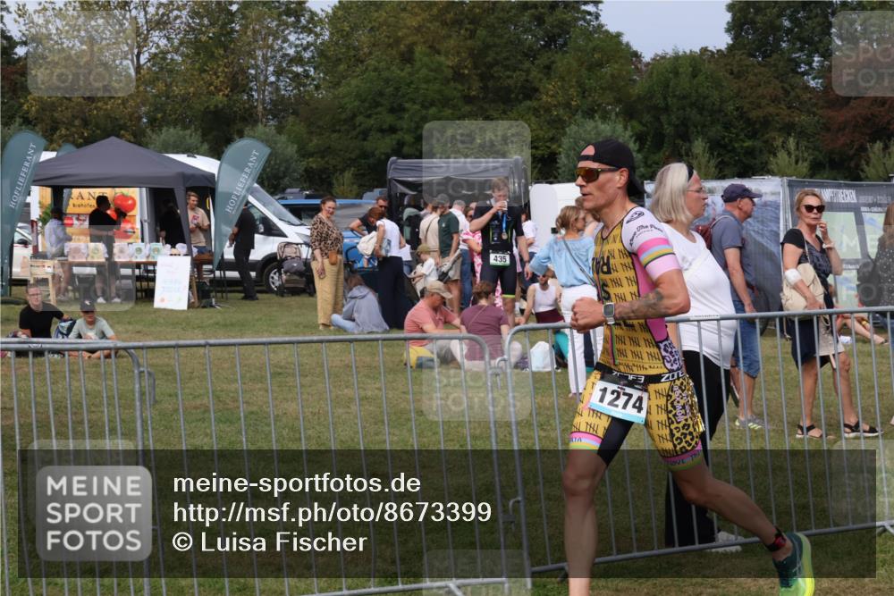 31.08.2025 - Elbe Triathlon Hamburg Luisa Fischer http://msf.ph/oto/8673399 31.08.2025 11:03:18 Laufen 1274 meine-sportfotos.de