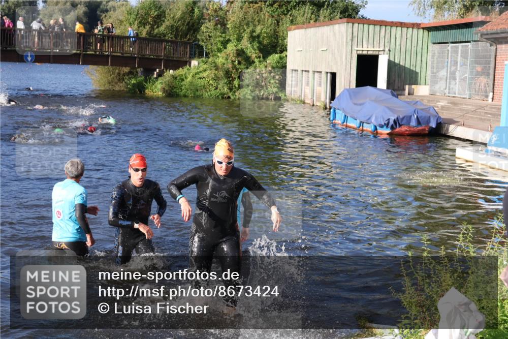 31.08.2025 - Elbe Triathlon Hamburg Luisa Fischer http://msf.ph/oto/8673424 31.08.2025 08:43:26 Schwimmen 248, 381 meine-sportfotos.de