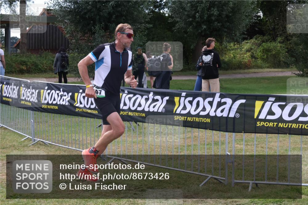 31.08.2025 - Elbe Triathlon Hamburg Luisa Fischer http://msf.ph/oto/8673426 31.08.2025 11:03:42 Laufen 47 meine-sportfotos.de