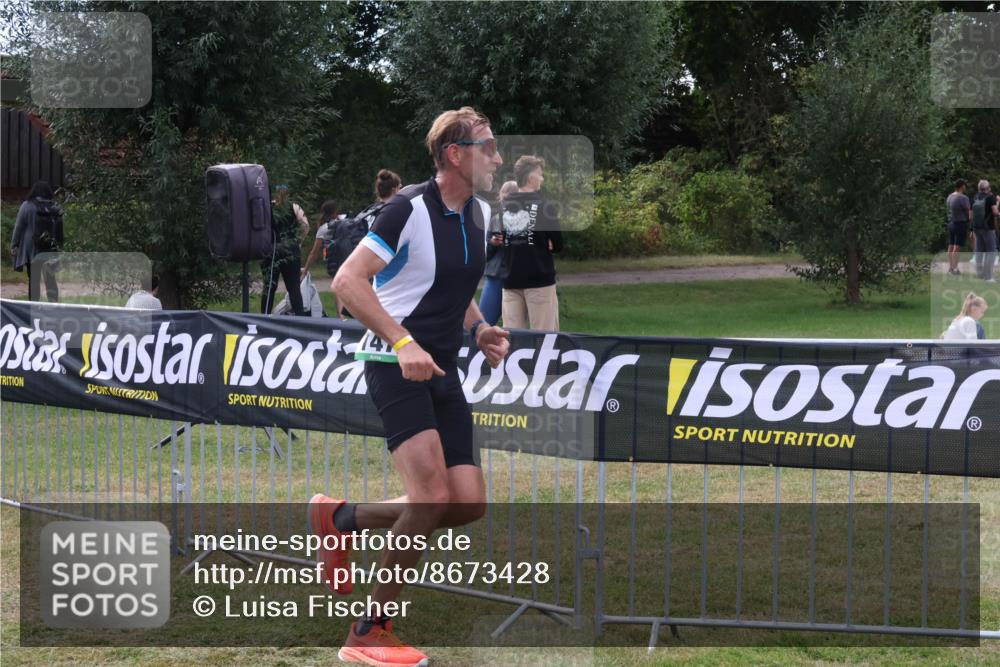 31.08.2025 - Elbe Triathlon Hamburg Luisa Fischer http://msf.ph/oto/8673428 31.08.2025 11:03:42 Laufen  meine-sportfotos.de