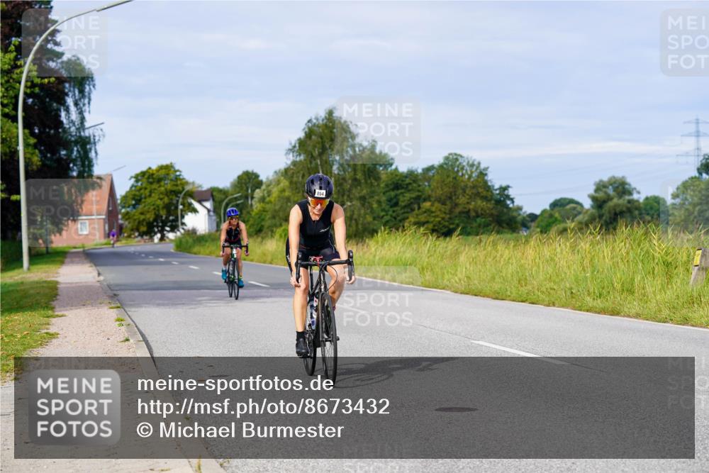 31.08.2025 - Elbe Triathlon Hamburg Michael Burmester http://msf.ph/oto/8673432 31.08.2025 10:11:33 Radfahren 650, 830, 840, 853, 870, 894 meine-sportfotos.de