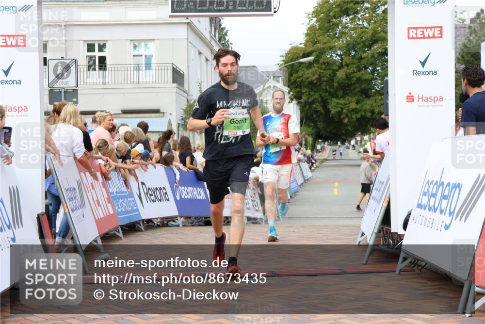 31.08.2025 - 21. Blankeneser Heldenlauf Strokosch-Dieckow http://msf.ph/oto/8673435 31.08.2025 10:51:43 Ziel 3627, 3021 meine-sportfotos.de