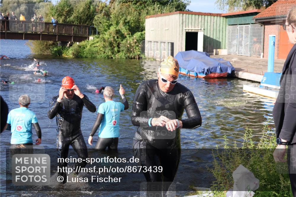 31.08.2025 - Elbe Triathlon Hamburg Luisa Fischer http://msf.ph/oto/8673439 31.08.2025 08:43:28 Schwimmen 248, 381 meine-sportfotos.de