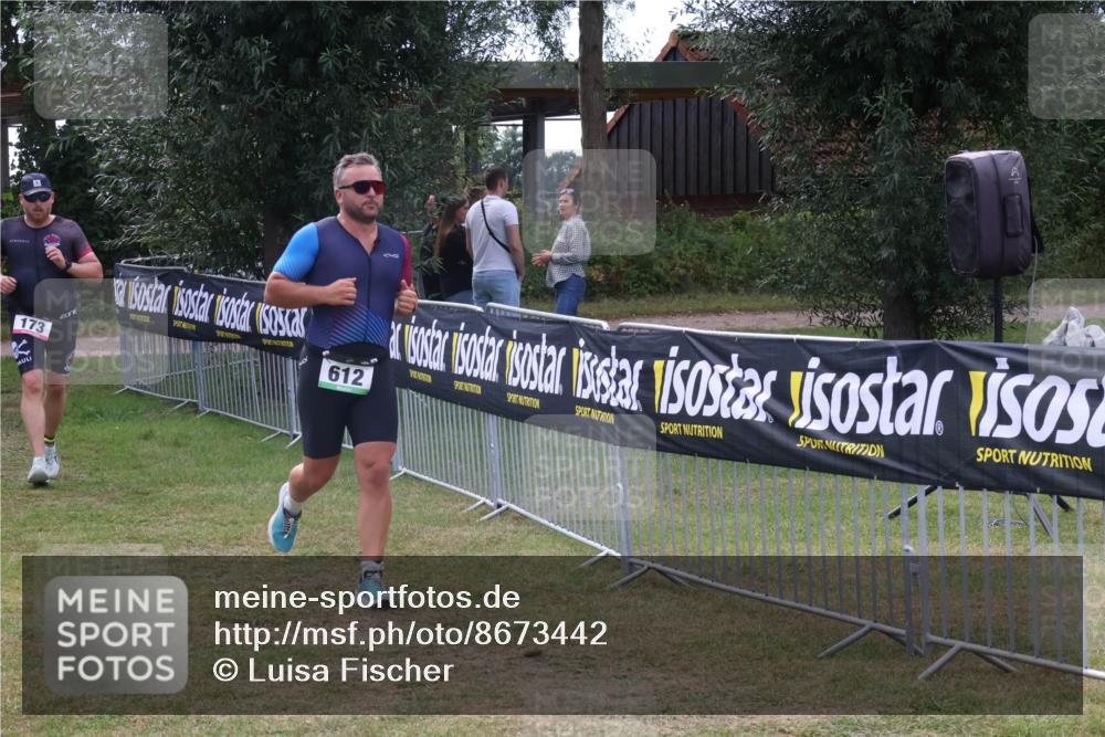 31.08.2025 - Elbe Triathlon Hamburg Luisa Fischer http://msf.ph/oto/8673442 31.08.2025 11:04:03 Laufen 173, 612 meine-sportfotos.de