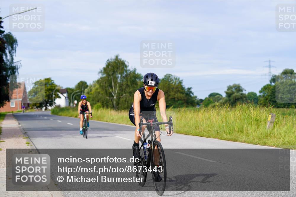 31.08.2025 - Elbe Triathlon Hamburg Michael Burmester http://msf.ph/oto/8673443 31.08.2025 10:11:34 Radfahren 650, 853, 870, 894 meine-sportfotos.de